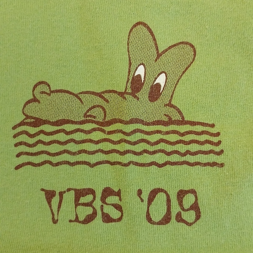 14 YR vintage!! 2009 Vacation Bible School Tee - Size Med